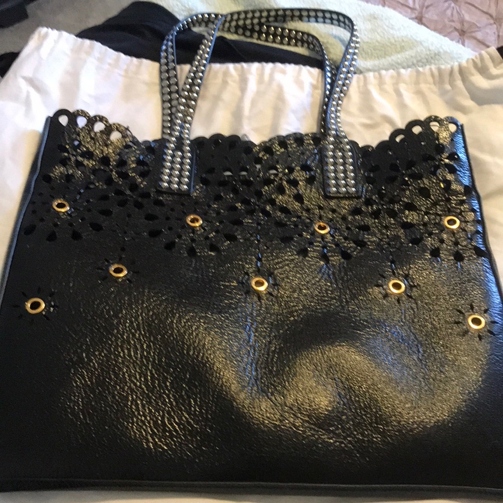 BNWT Marc Jacobs laser cut tote.🦄❤️🖤 - Picture 6 of 8